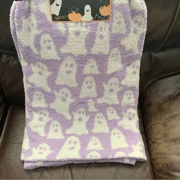 Happy Halloween Lavender Ghost Blanket 50” x 60” Extra Soft Feather Knit Throw